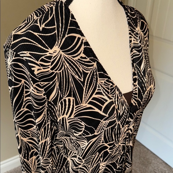 Tradition Black and Cream Fitted Long Sleeve Sweater Blazer - Picture 4 of 11